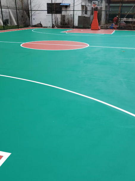 西畴 球场长期使用易出现地面开裂